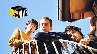 Wallows Perform Remember When Are You Bored Yet amp More Live Performance  MTV News [upl. by Halyak]