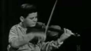 Itzhak Perlman 13 years old Mendelssohn Violin Concerto [upl. by Ingram]