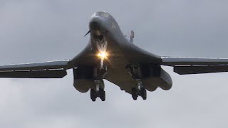 B1 Lancer fighter style run and break at RAF Fairford [upl. by Ardet]