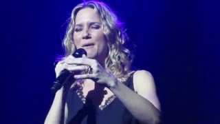 Jennifer Nettles  quotShe Used To Be Minequot Live in Boston [upl. by Olimac]