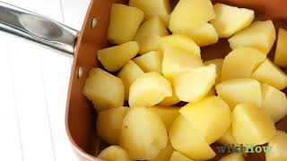 Comment Préparer Une Simple Purée De Pommes De Terre [upl. by Idmann543]