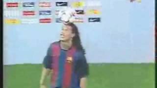 Presentación Ronaldinho en el Camp Nou [upl. by Adnahcal]