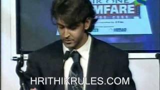 Hrithik wins the BA awards at Filmfare 2007 for D2 [upl. by Orianna110]