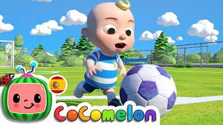 CoComelon en Español  La cancion del fútbol  Canciones Infantiles [upl. by Chung]