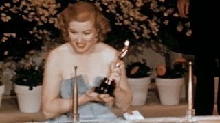 Vivien Leigh Wins Best Actress 1952 Oscars [upl. by Pattin155]