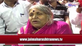 Sindhutai Sapkal support Babasaheb Purandare [upl. by Eannaj]