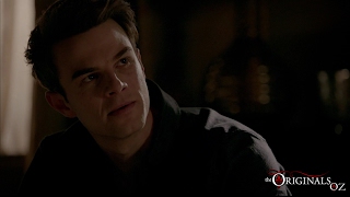 The Originals 1x01 Elijah tells Hayley Klauss story [upl. by Janos]