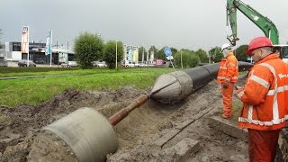 Pulling in a main sewer pipe  rioolbuis trekken [upl. by Jutta]