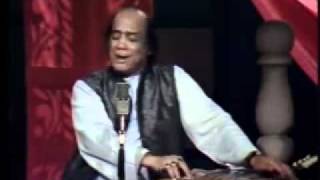 Muhabbat Karne Wale Kam Na Honge  Mehdi Hassan  Live [upl. by Elsey703]