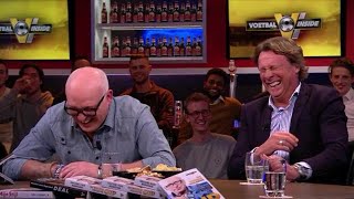 HAHA Gaat de vrouw van Johan Derksen vreemd met boer Koekoek  VOETBAL INSIDE [upl. by Gnas]