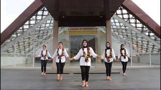 TRADITIONAL DANCE PRACTICE  Tari Persembahan Bengkulu [upl. by Tnarg]