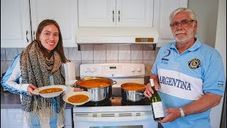 Comiendo Locro Argentino  Festejando el 25 de Mayo [upl. by Olethea]