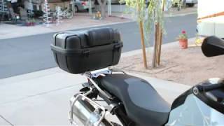 Review of the Givi 52 Liter Trekker Monokey Top Case and Givi T490 Trekker 52 Internal Bag [upl. by Daub766]